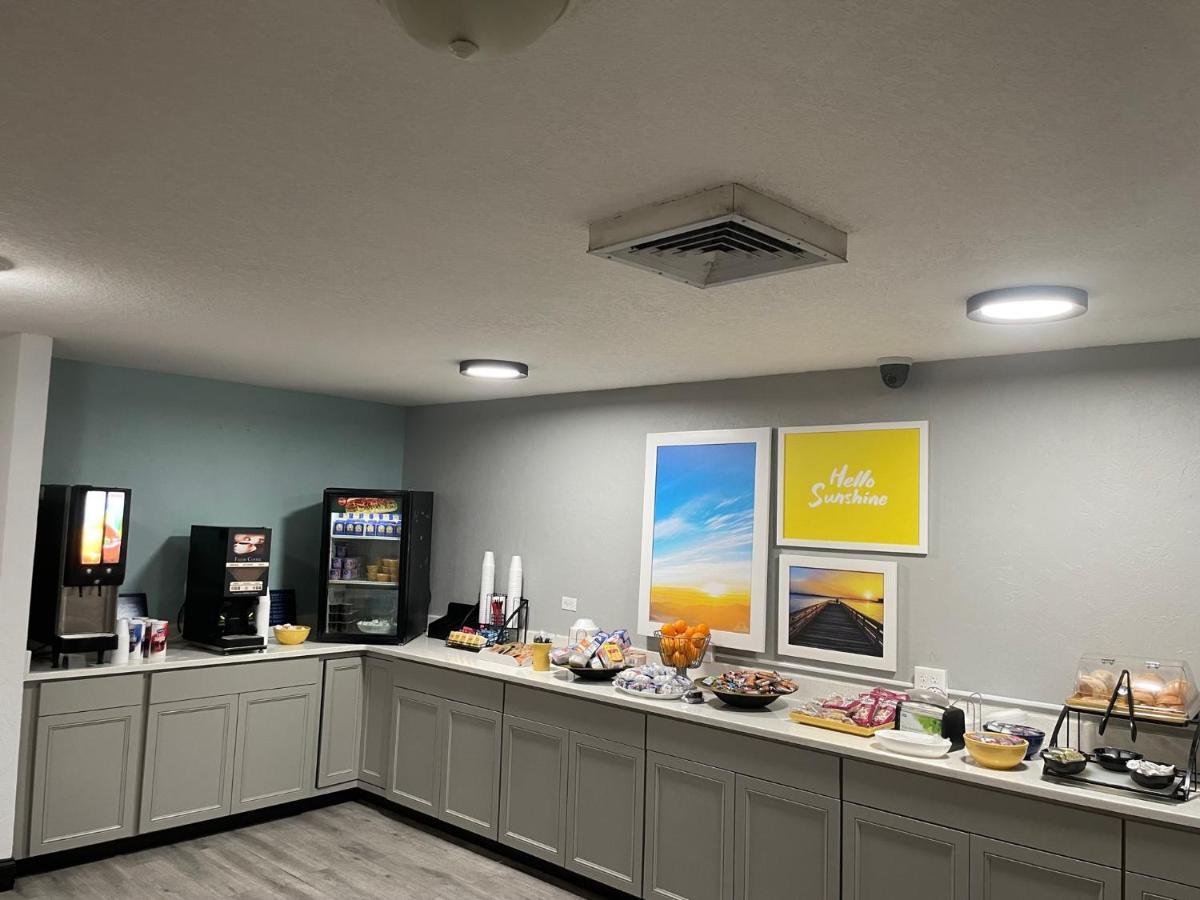 Days By Wyndham Town Center Port Charlotte